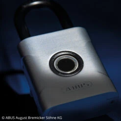 ABUS Touch Fingerabdruck-Vorhängeschloss, 4,5 Cm 13 ABUS Touch Fingerabdruck-Vorhängeschloss, 4,5 Cm -Beleuchtungs Geschäft 10013164 4