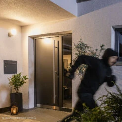 ABUS Smart WLAN Außen-Lichtkamera IP66 Schwarz -Beleuchtungs Geschäft 10022228 3