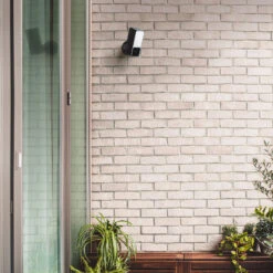 Eve Outdoor Cam, Smarte Flutlichtkamera -Beleuchtungs Geschäft 2029030 4