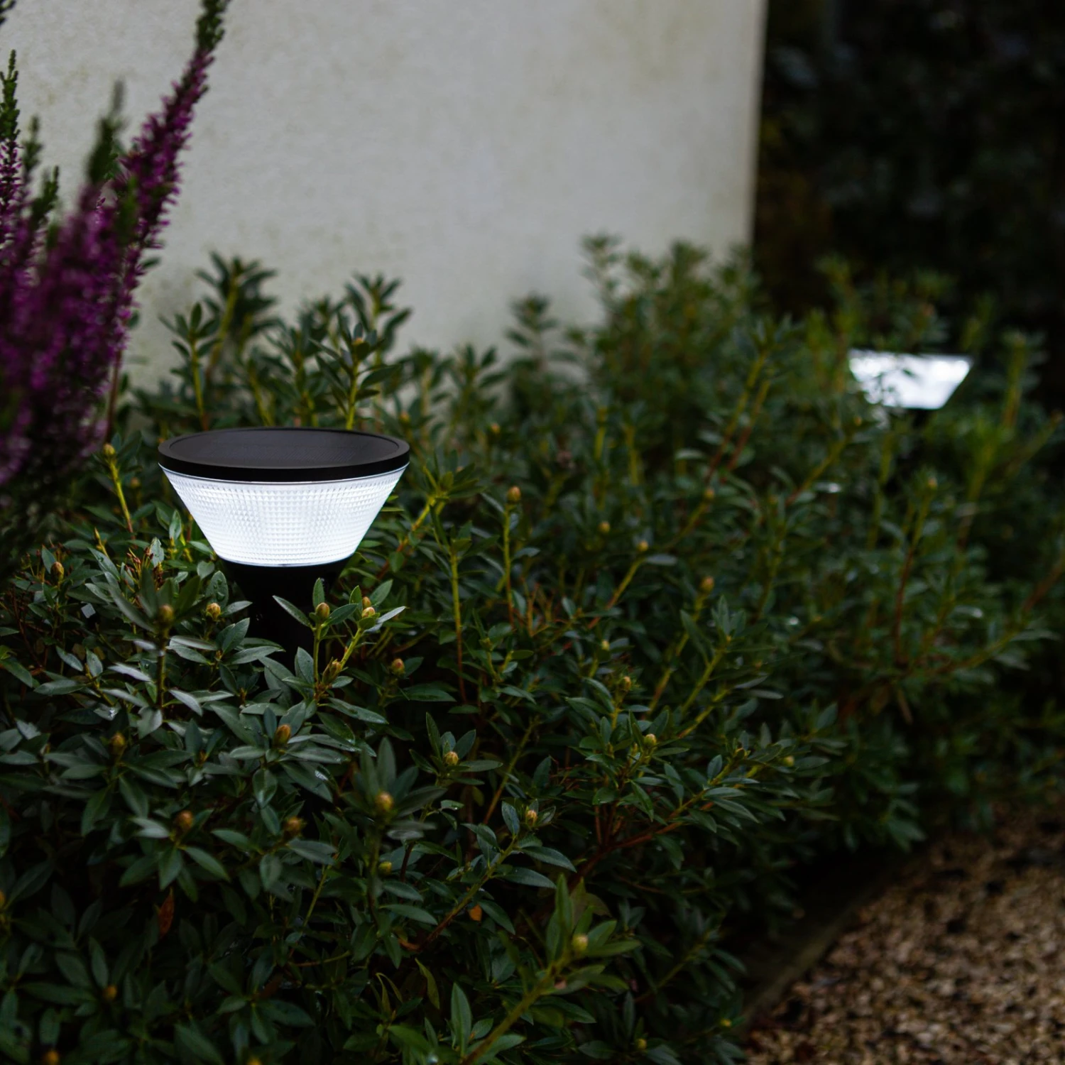 LED-Solar-Sockelleuchte Karlo, RGBW 10 LED-Solar-Sockelleuchte Karlo, RGBW – Bild 8