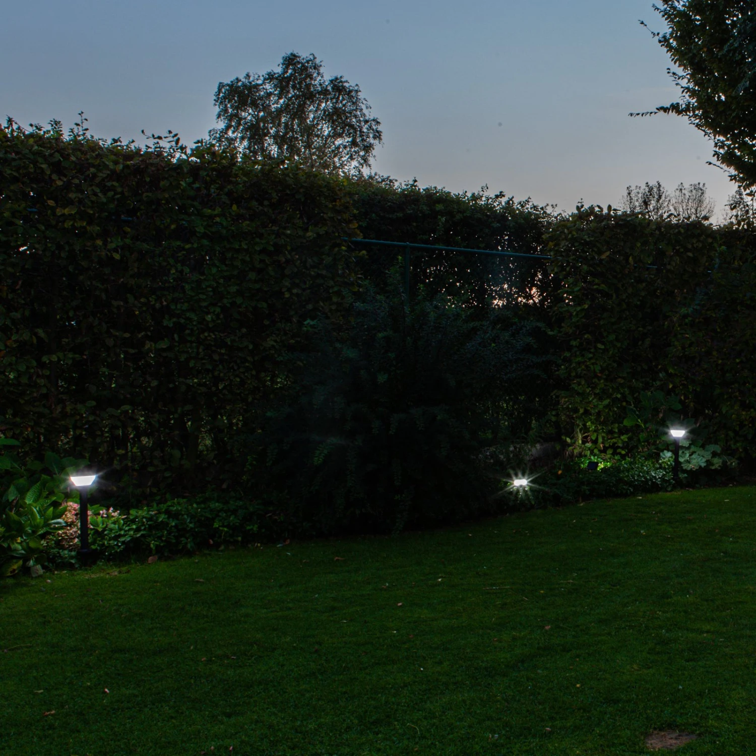 LED-Solar-Sockelleuchte Karlo, RGBW 11 LED-Solar-Sockelleuchte Karlo, RGBW – Bild 9