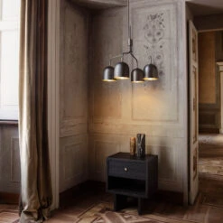 GUBI Howard Kronleuchter Short 4-flg Gunmetal 9 GUBI Howard Kronleuchter Short 4-flg Gunmetal -Beleuchtungs Geschäft 4008262 3