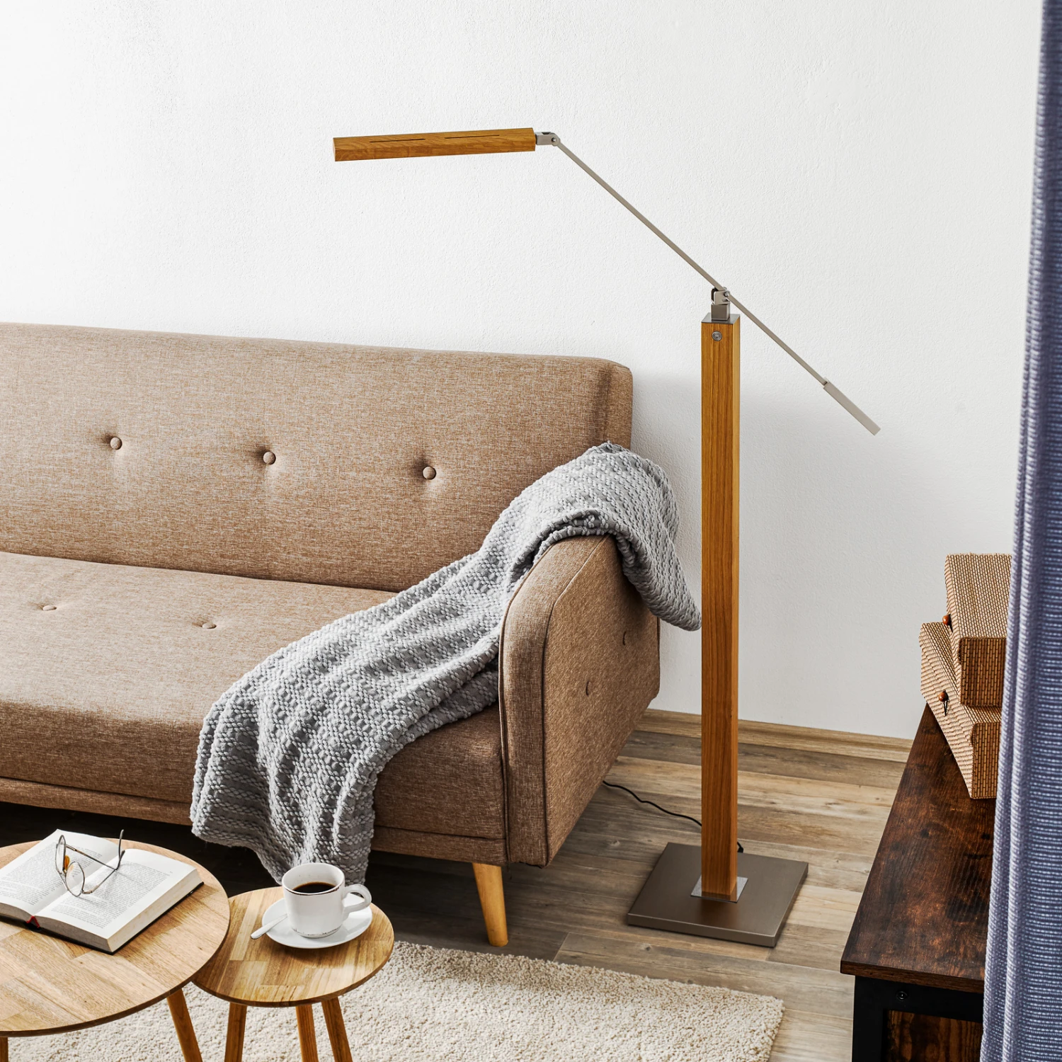 HerzBlut Otto O LED-Steh-Leseleuchte Eiche Geölt 4 HerzBlut Otto O LED-Steh-Leseleuchte Eiche Geölt – Bild 2
