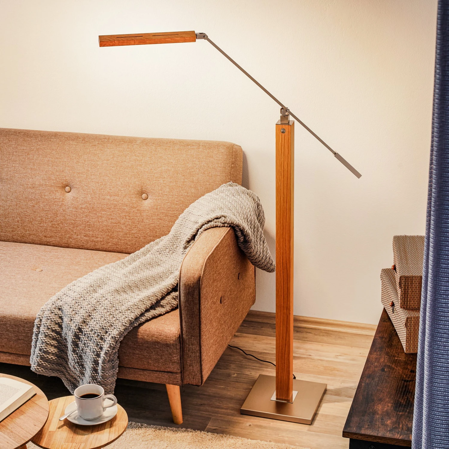 HerzBlut Otto O LED-Steh-Leseleuchte Eiche Geölt 3 HerzBlut Otto O LED-Steh-Leseleuchte Eiche Geölt