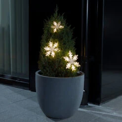 Dreiteilige LED-Lichterkette Schneeflocke 8 Dreiteilige LED-Lichterkette Schneeflocke -Beleuchtungs Geschäft 5524808 2