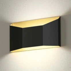 Zweifarbige LED-Wandleuchte Esa In Flacher Form