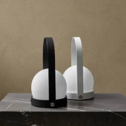 Audo Carrie LED-Dekoleuchte Mit Akku IP44, Schwarz 17 Audo Carrie LED-Dekoleuchte Mit Akku IP44, Schwarz -Beleuchtungs Geschäft 6731118 4