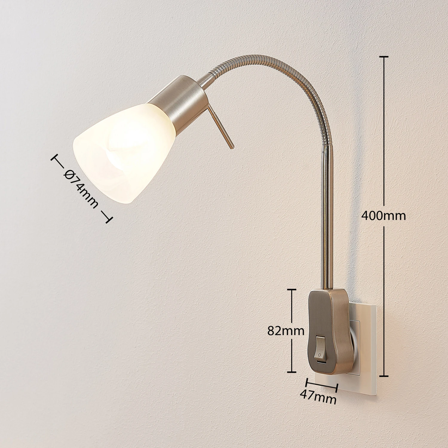 Lindby Nevyana Steckdosenlampe, Flexarm, Schalter 6 Lindby Nevyana Steckdosenlampe, Flexarm, Schalter – Bild 4