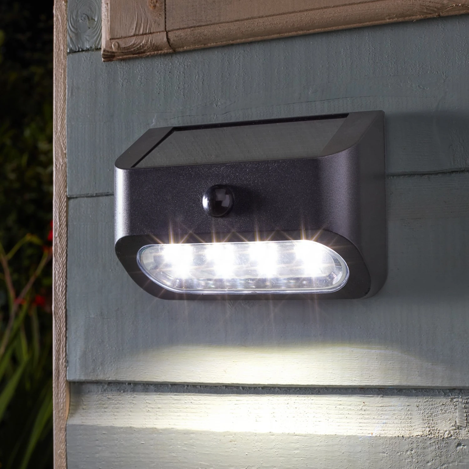 LED-Solar-Wandleuchte Sentinal Mit Sensor 2er Pack 4 LED-Solar-Wandleuchte Sentinal Mit Sensor 2er Pack – Bild 2