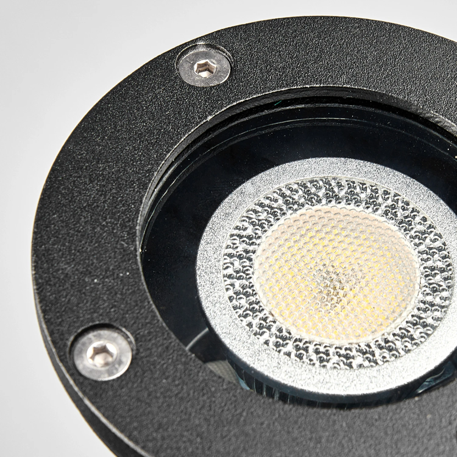 Schwarzer Außenstrahler Tessa Mit Erdspieß 7 Schwarzer Außenstrahler Tessa Mit Erdspieß – Bild 5