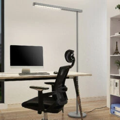 Prios Jalima LED-Office-Stehleuchte, Silber