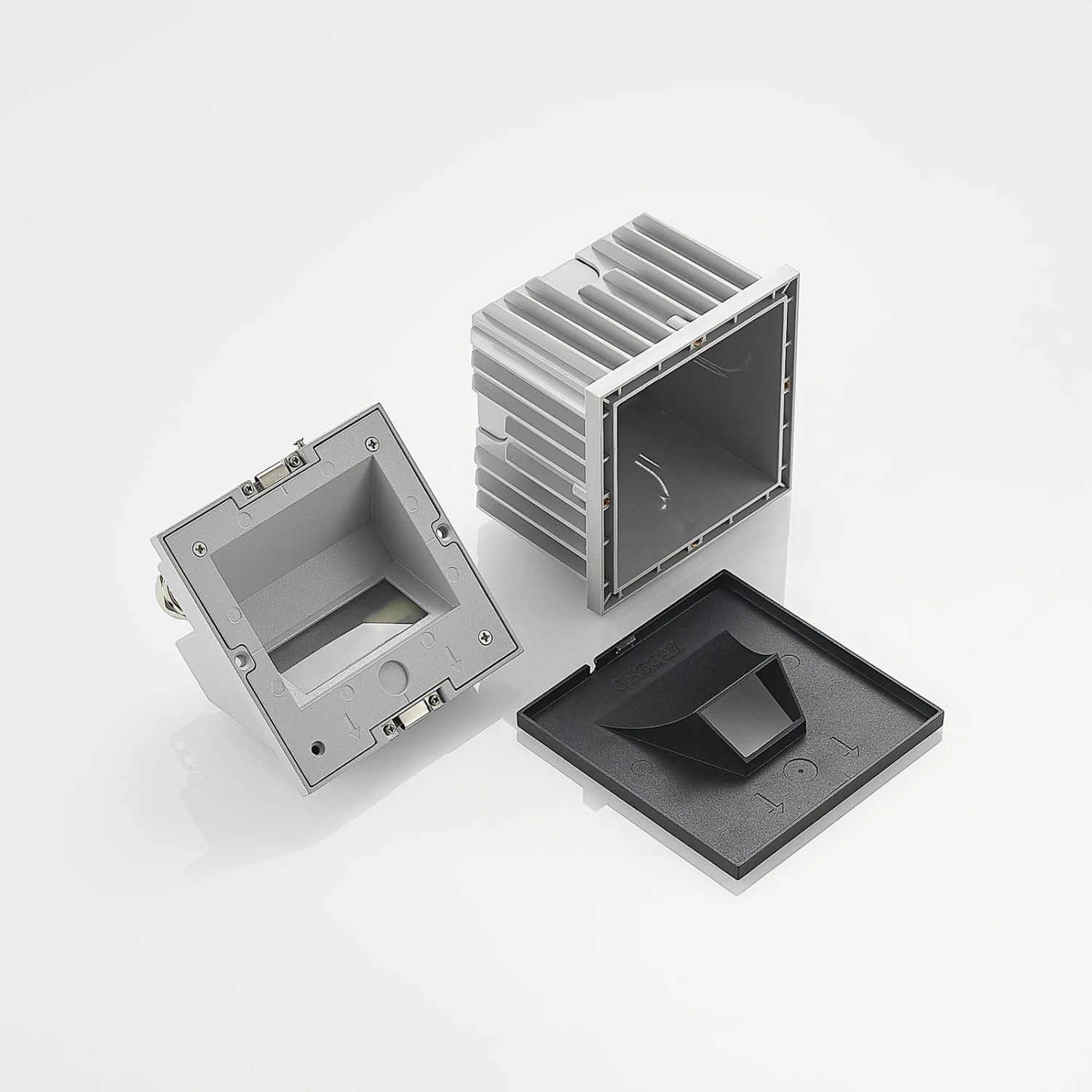 Arcchio Lasca Wandeinbauleuchte, Schwarz, G9, IP65 11 Arcchio Lasca Wandeinbauleuchte, Schwarz, G9, IP65 – Bild 9